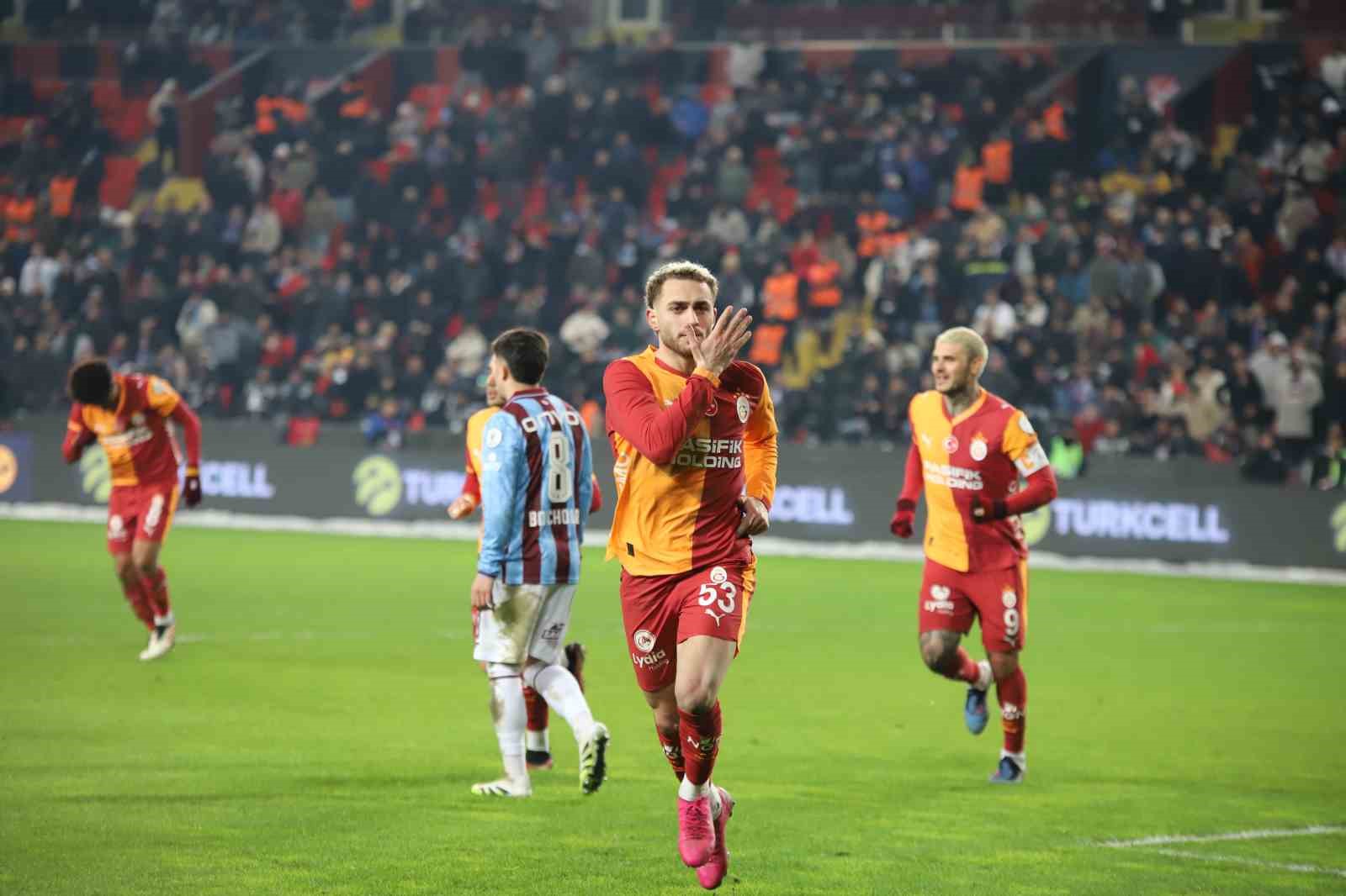 Turkcell Süper Kupa: Galatasaray: 2 - Trabzonspor: 0 (İlk yarı)
