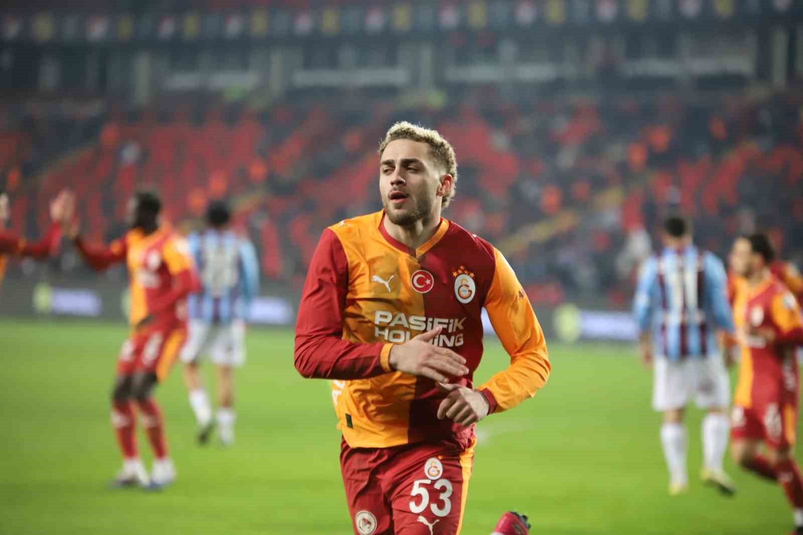 Turkcell Süper Kupa: Galatasaray: 2 - Trabzonspor: 0 (İlk yarı)
