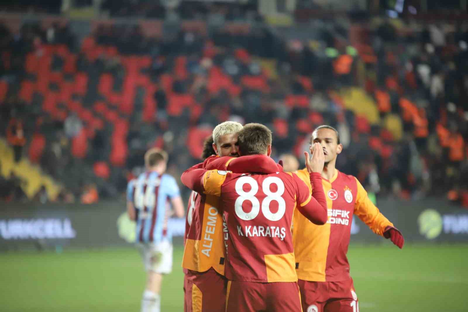 Turkcell Süper Kupa’da ilk finalist Galatasaray
