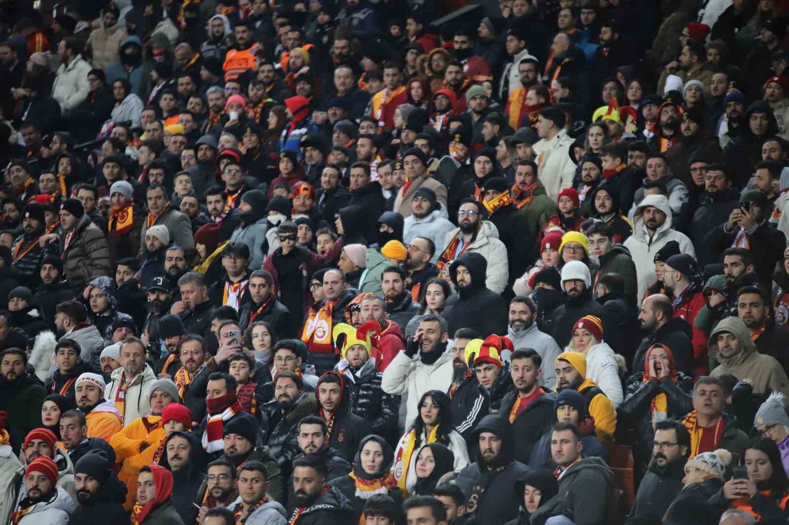 Turkcell Süper Kupa’da ilk finalist Galatasaray
