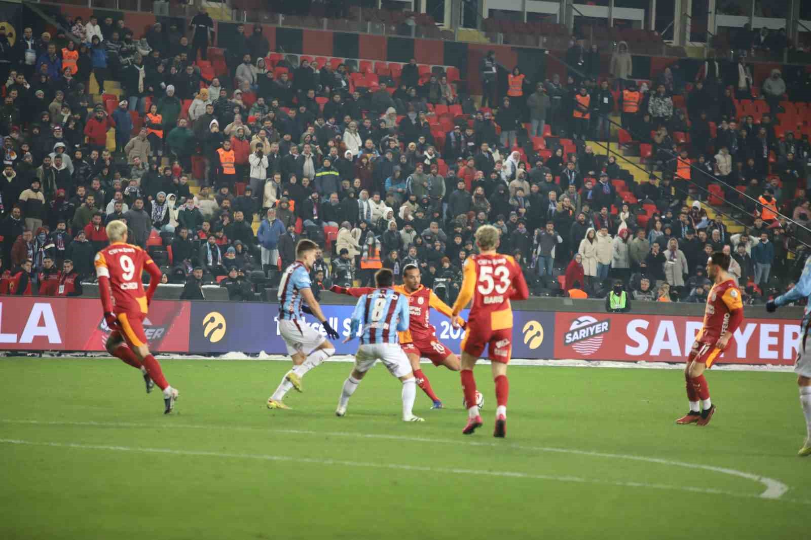 Turkcell Süper Kupa’da ilk finalist Galatasaray
