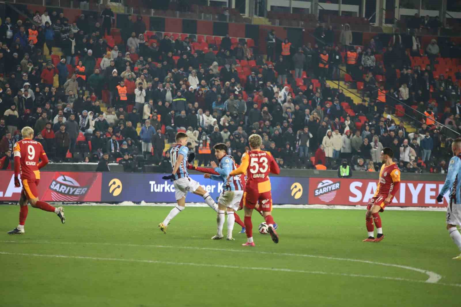 Turkcell Süper Kupa’da ilk finalist Galatasaray
