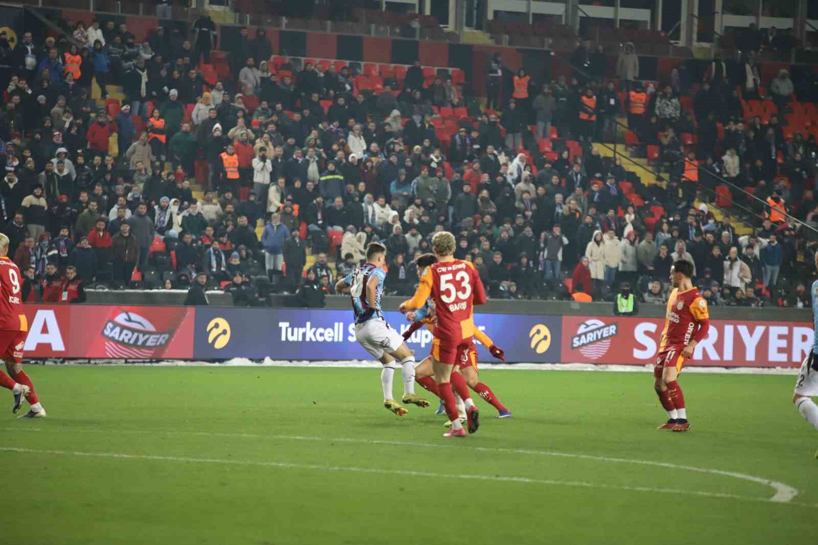 Turkcell Süper Kupa’da ilk finalist Galatasaray
