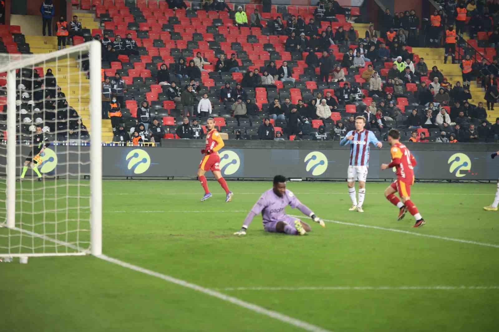 Turkcell Süper Kupa’da ilk finalist Galatasaray
