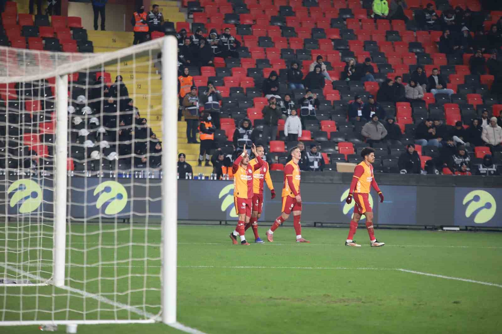 Turkcell Süper Kupa’da ilk finalist Galatasaray
