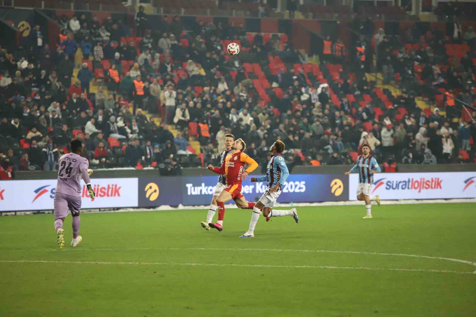 Turkcell Süper Kupa’da ilk finalist Galatasaray
