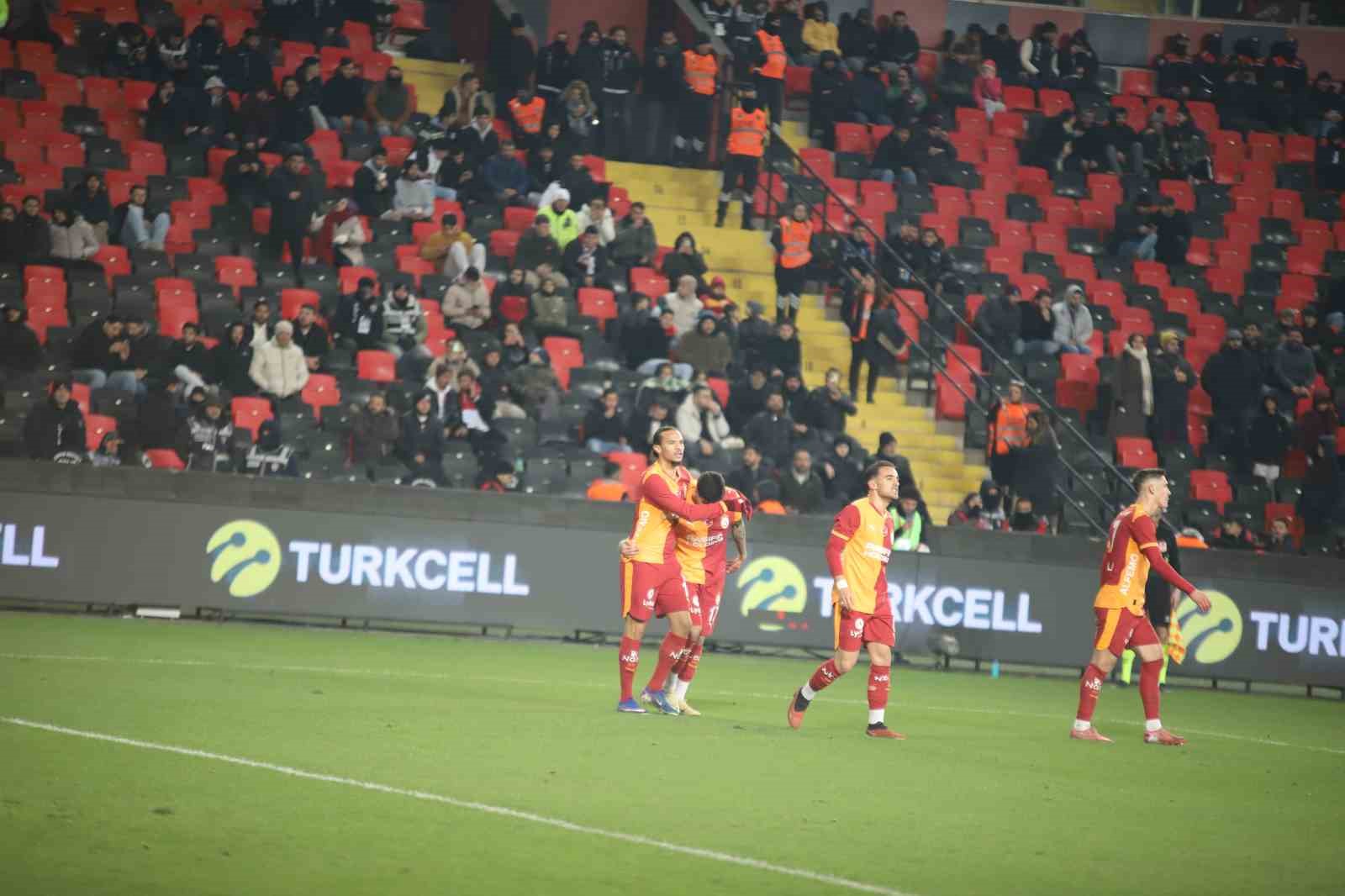 Turkcell Süper Kupa’da ilk finalist Galatasaray
