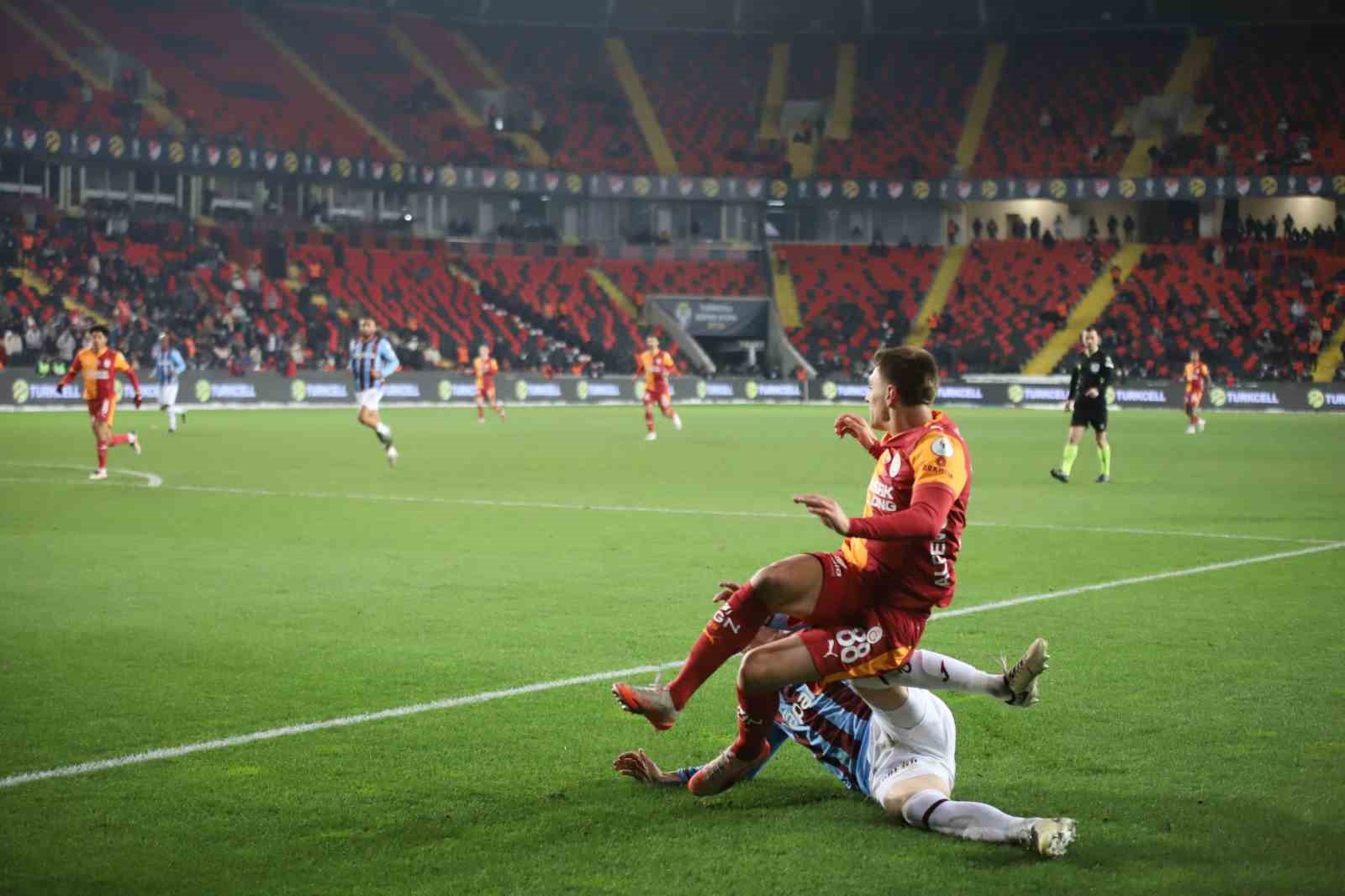 Turkcell Süper Kupa’da ilk finalist Galatasaray
