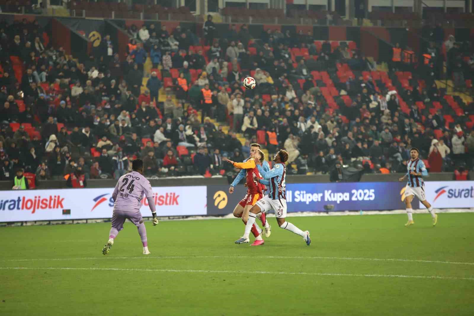 Turkcell Süper Kupa’da ilk finalist Galatasaray
