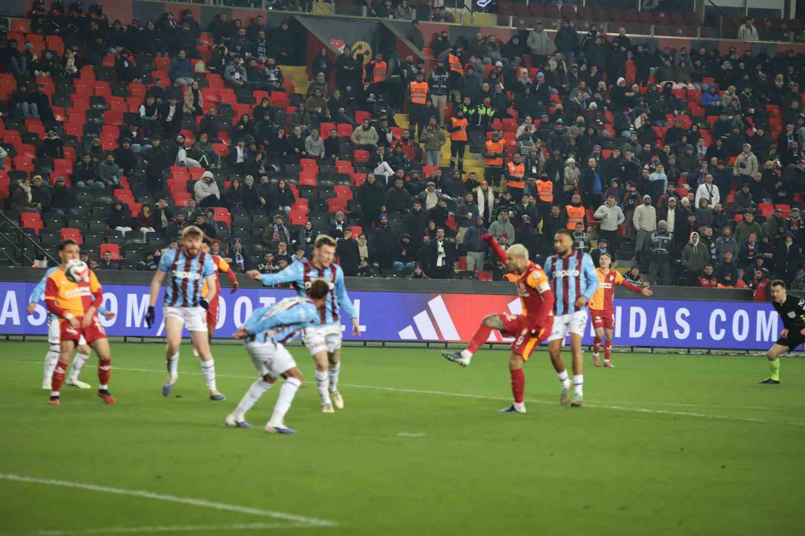 Turkcell Süper Kupa’da ilk finalist Galatasaray
