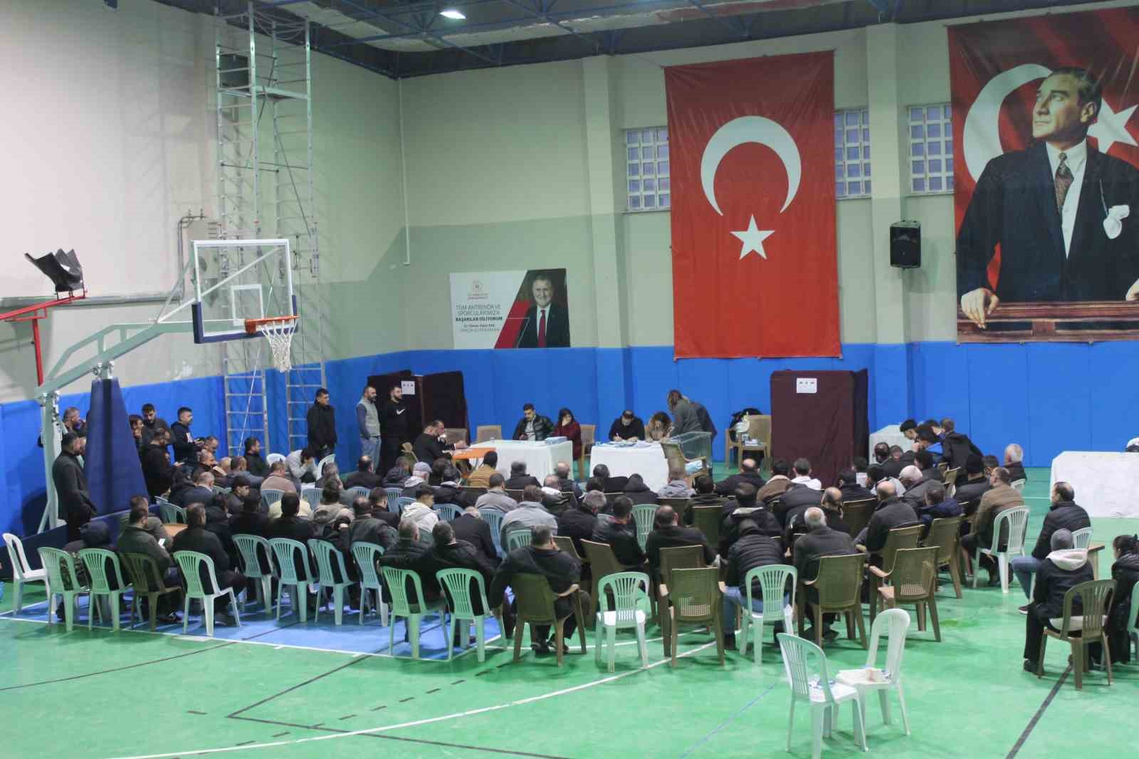 Türkeli Esnaf Odası’nda Ali Karahan güven tazeledi
Türkeli Esnaf Odası’nda Ali Karahan güven tazeledi