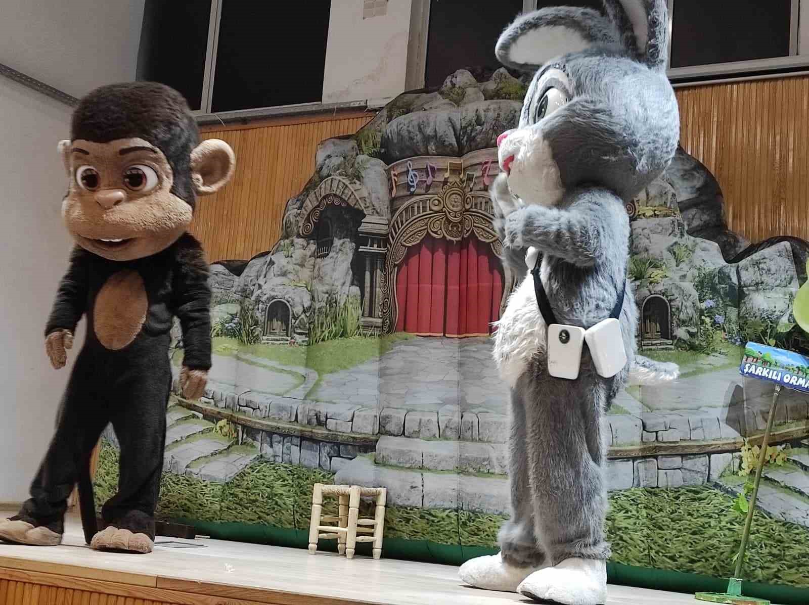 Türkeli’de "Akıllı Tavşan Momo" ile çevre bilinci kazandırıldı
