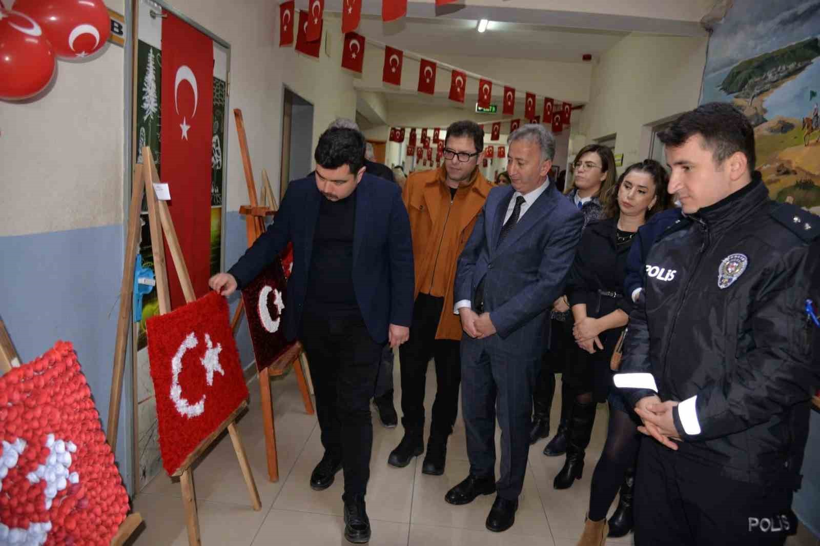 Türkeli’de bayrak sevgisi sanatla buluştu
