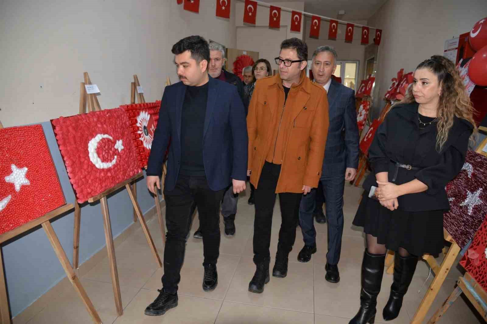 Türkeli’de bayrak sevgisi sanatla buluştu
