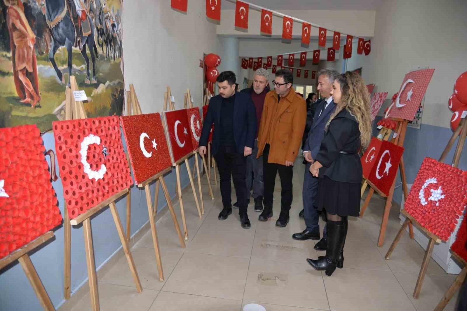 Türkeli’de bayrak sevgisi sanatla buluştu
