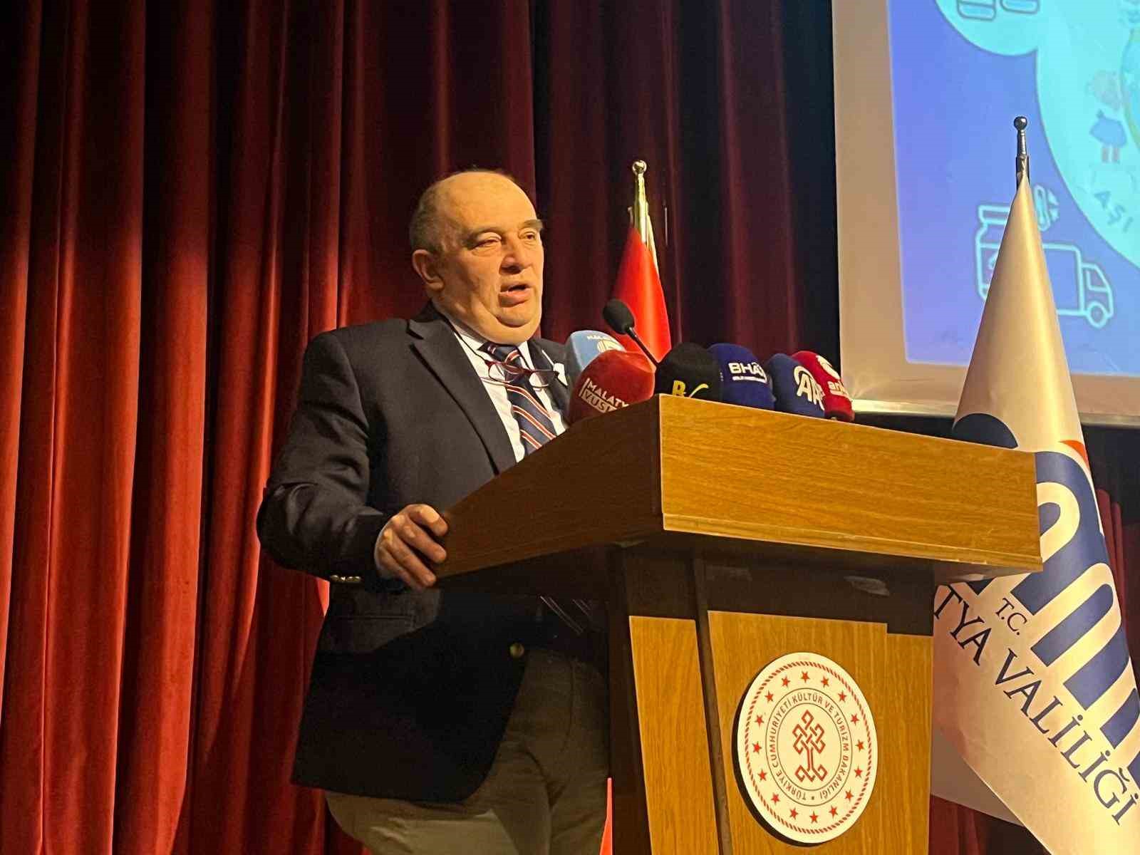 Türkiye Aşı Enstitüsü Başkanı Kara: "Covid aşıları kalp krizini tetiklemez"
