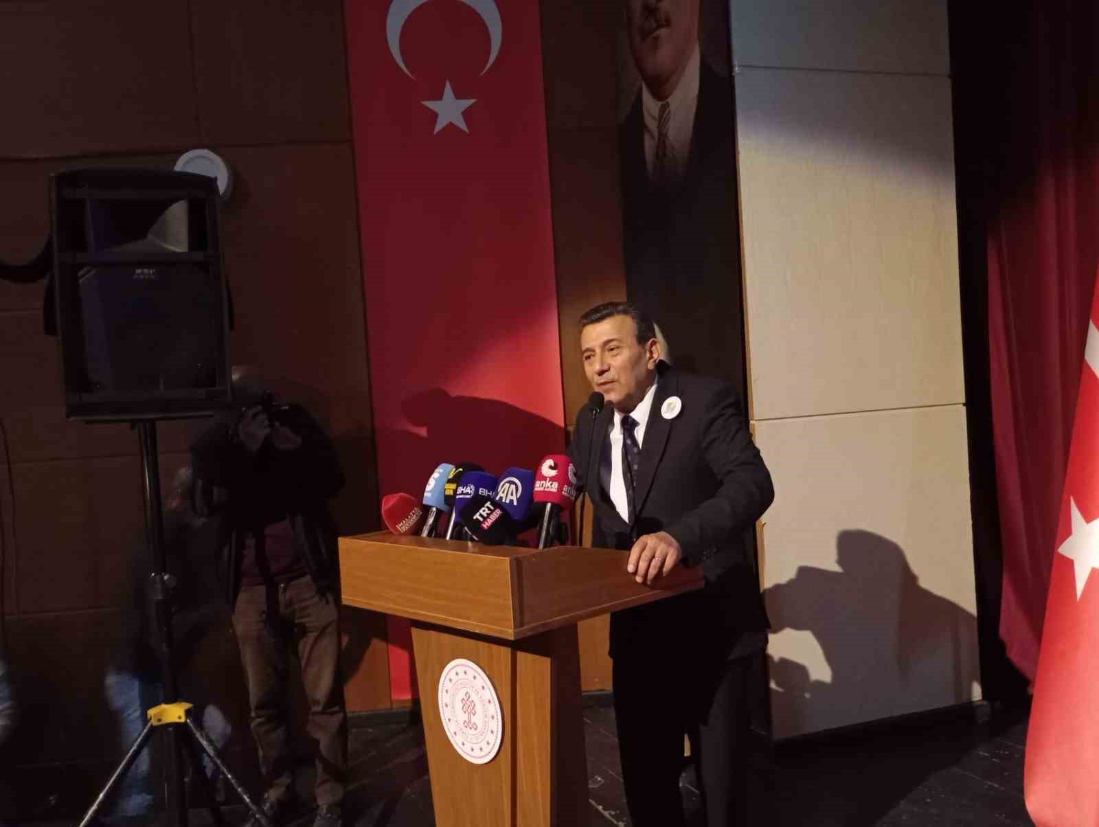 Türkiye Aşı Enstitüsü Başkanı Kara: "Covid aşıları kalp krizini tetiklemez"
