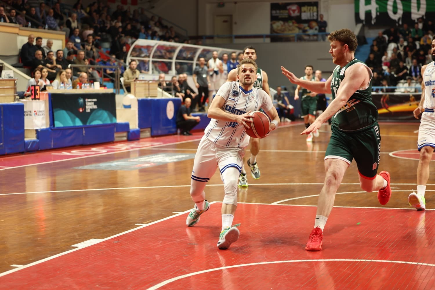 Türkiye Basketbol Ligi: Kocaeli BŞB Kağıtspor: 99 - Haremspor: 97
