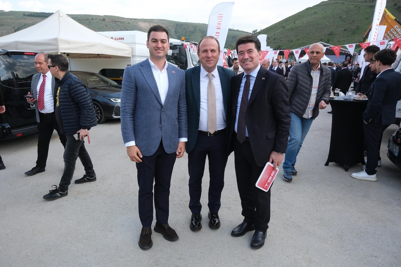 Türkiye Belediyeler Birliği’nden hizmet aracı desteği
