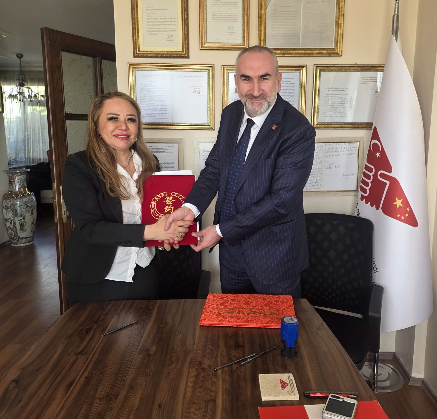 Türkiye - Çin arasında "Sağlık, Sanayi ve Ticarette Stratejik" iş birliği protokolü imzalandı
