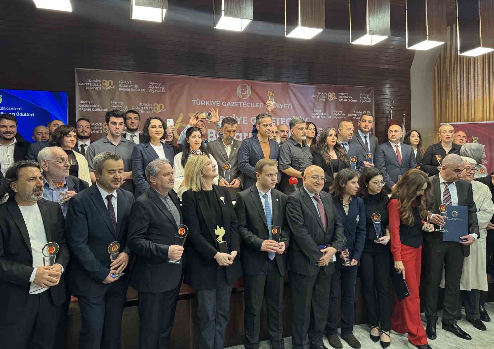 Türkiye Gazeteciler Cemiyeti’nden İHA’ya ödül
