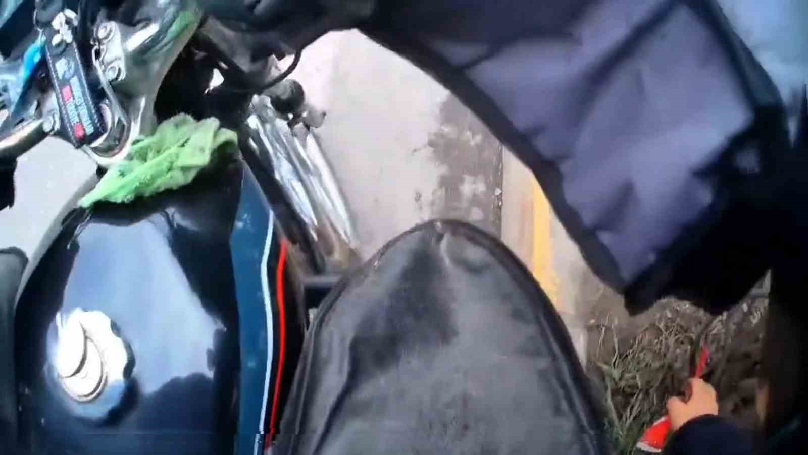 Türkiye Gazetesi dağıtıcısından duygulandıran hareket
