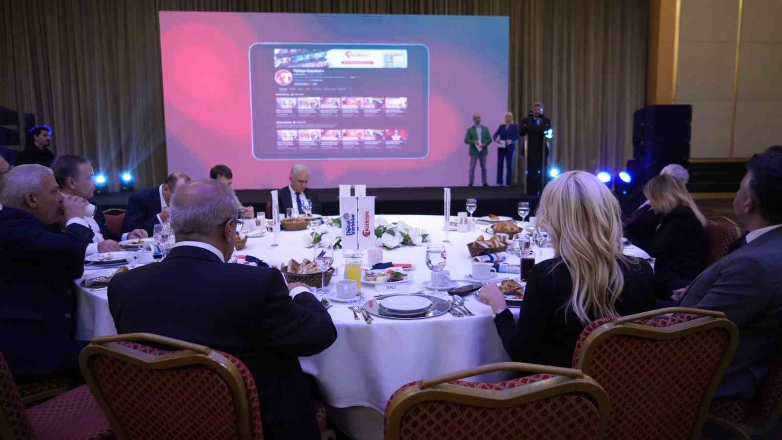 Türkiye Gazetesi ve İhlas Medya Dijital Varlıklar, sektör temsilcilerini iftar programında buluşturdu

