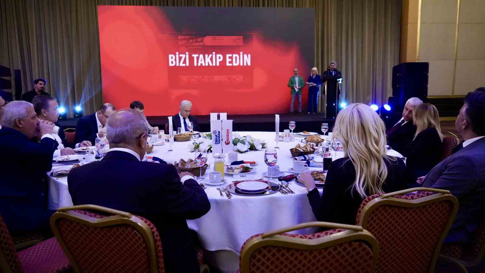 Türkiye Gazetesi ve İhlas Medya Dijital Varlıklar, sektör temsilcilerini iftar programında buluşturdu
