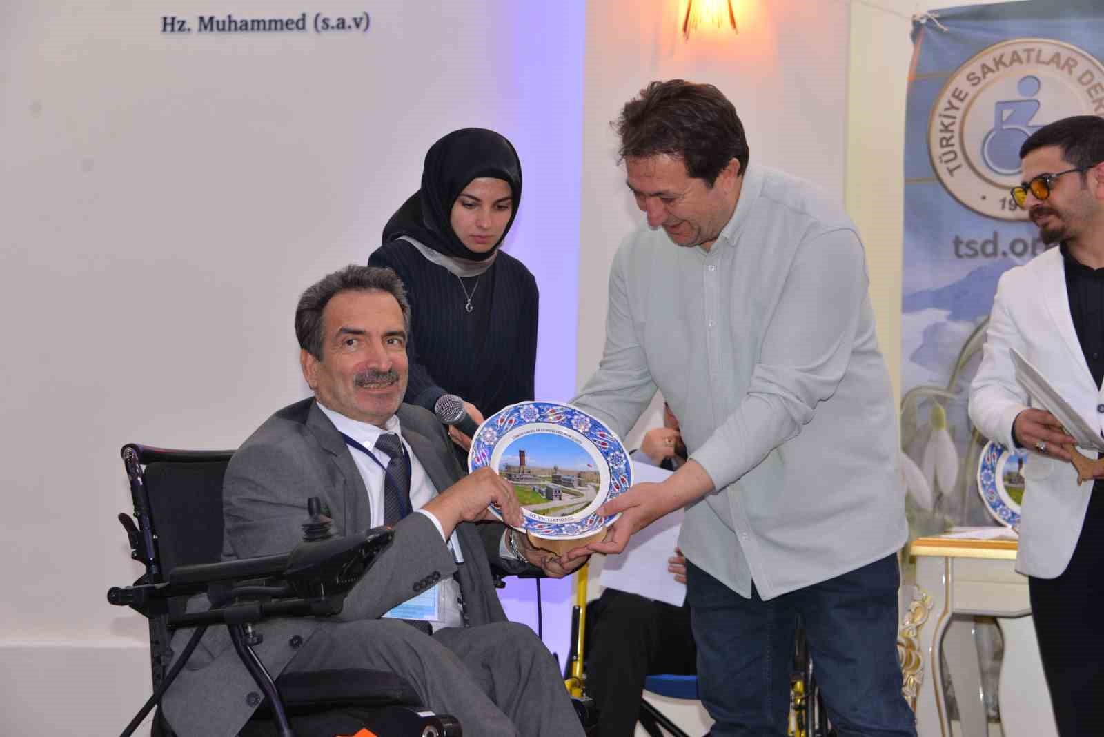 Türkiye Sakatlar Derneği Erzurum şubesi 30. yılını kutladı
