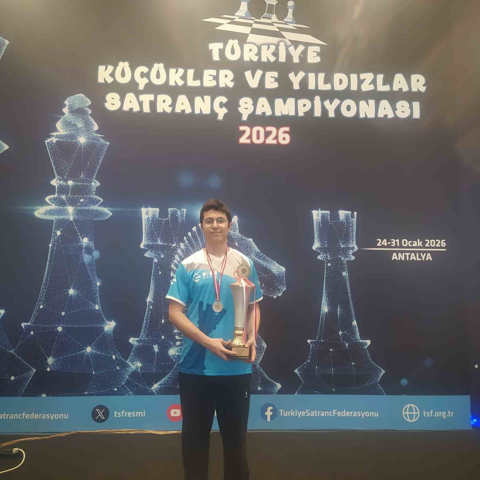 Türkiye Satranç Şampiyonasında büyük başarı: Mazıdağı’ndan Türkiye ikinciliği
