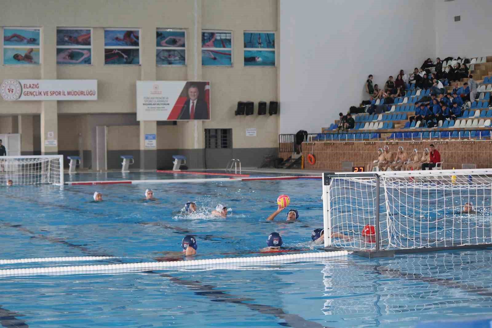 Türkiye su topu şampiyonası heyecanı elazığ’da başladı
