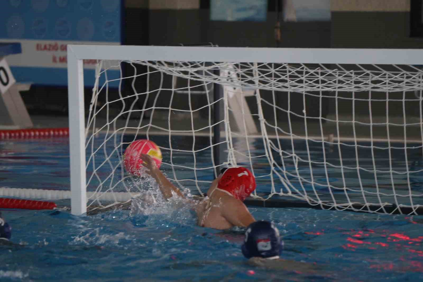 Türkiye su topu şampiyonası heyecanı elazığ’da başladı
