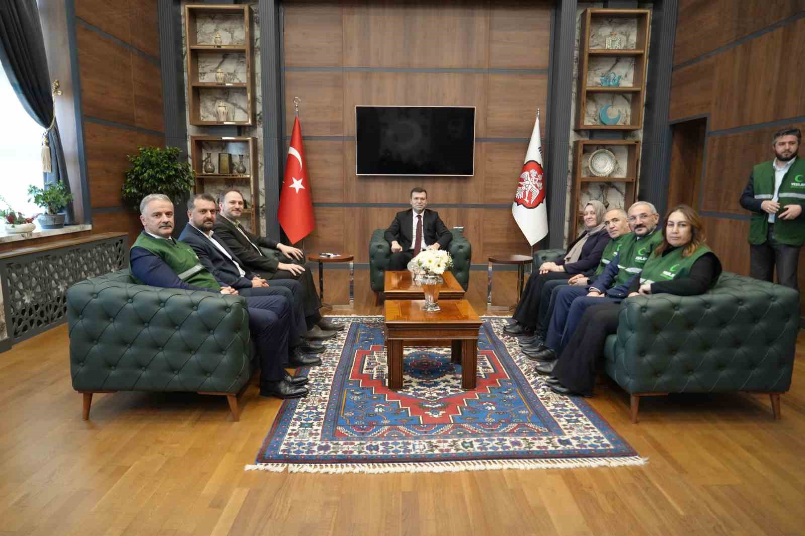 Türkiye Yeşilay Cemiyeti Genel Başkanı Dinç: "Bağımlılıkla mücadelede devletin çabası yetmez, herkes sorumluluk almalı"
Türkiye Yeşilay Cemiyeti Genel Başkanı Dinç: "Bağımlılıkla mücadelede devletin çabası yetmez, herkes sorumluluk almalı"