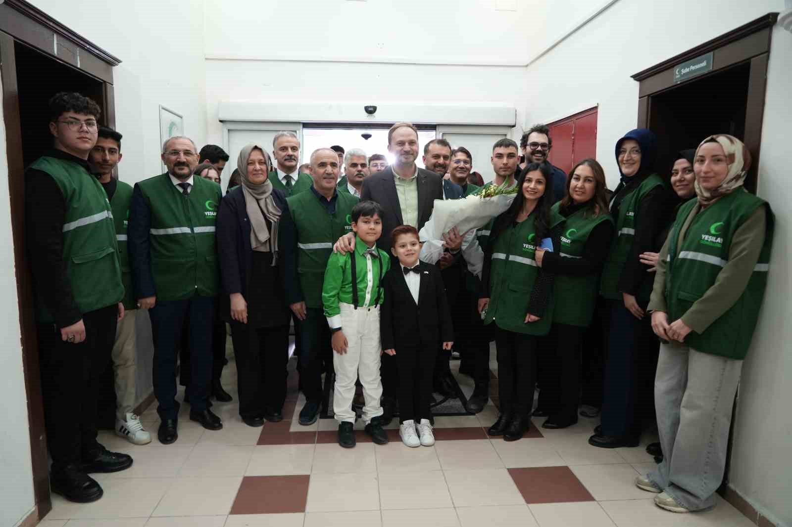 Türkiye Yeşilay Cemiyeti Genel Başkanı Dinç: "Bağımlılıkla mücadelede devletin çabası yetmez, herkes sorumluluk almalı"
Türkiye Yeşilay Cemiyeti Genel Başkanı Dinç: "Bağımlılıkla mücadelede devletin çabası yetmez, herkes sorumluluk almalı"