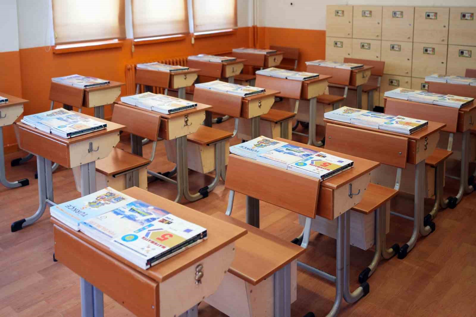 Türkiye Yüzyılı Maarif Modeli’ne uygun diye satılan kitapların, yapılan incelemeler sonucu uygun olmadığı görüldü
