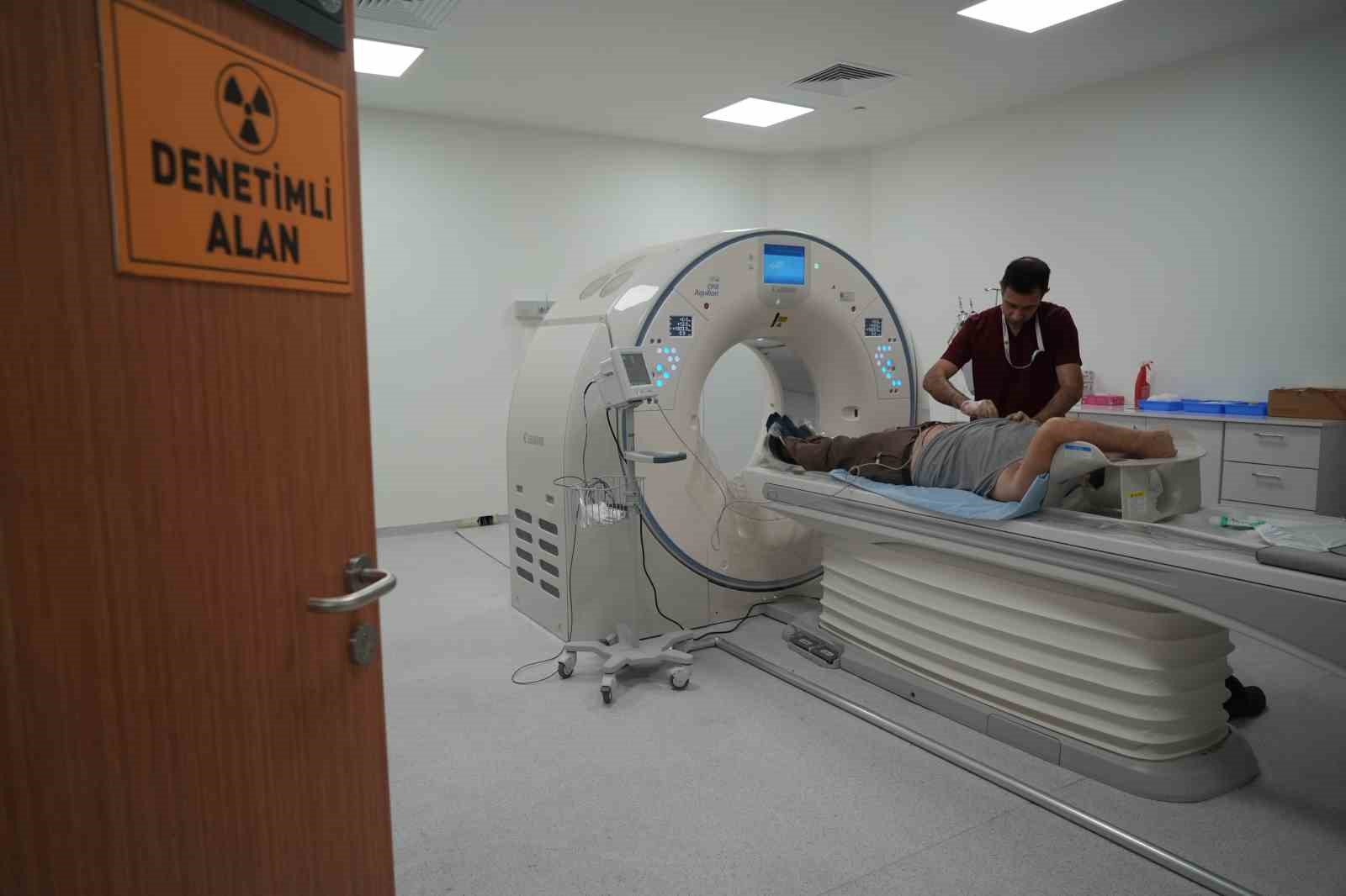 Türkiye’de 4 merkezde var: Sanal anjiyografi yapabilen yapay zekalı tomografi Samsun’da
Türkiye’de 4 merkezde var: Sanal anjiyografi yapabilen yapay zekalı tomografi Samsun’da