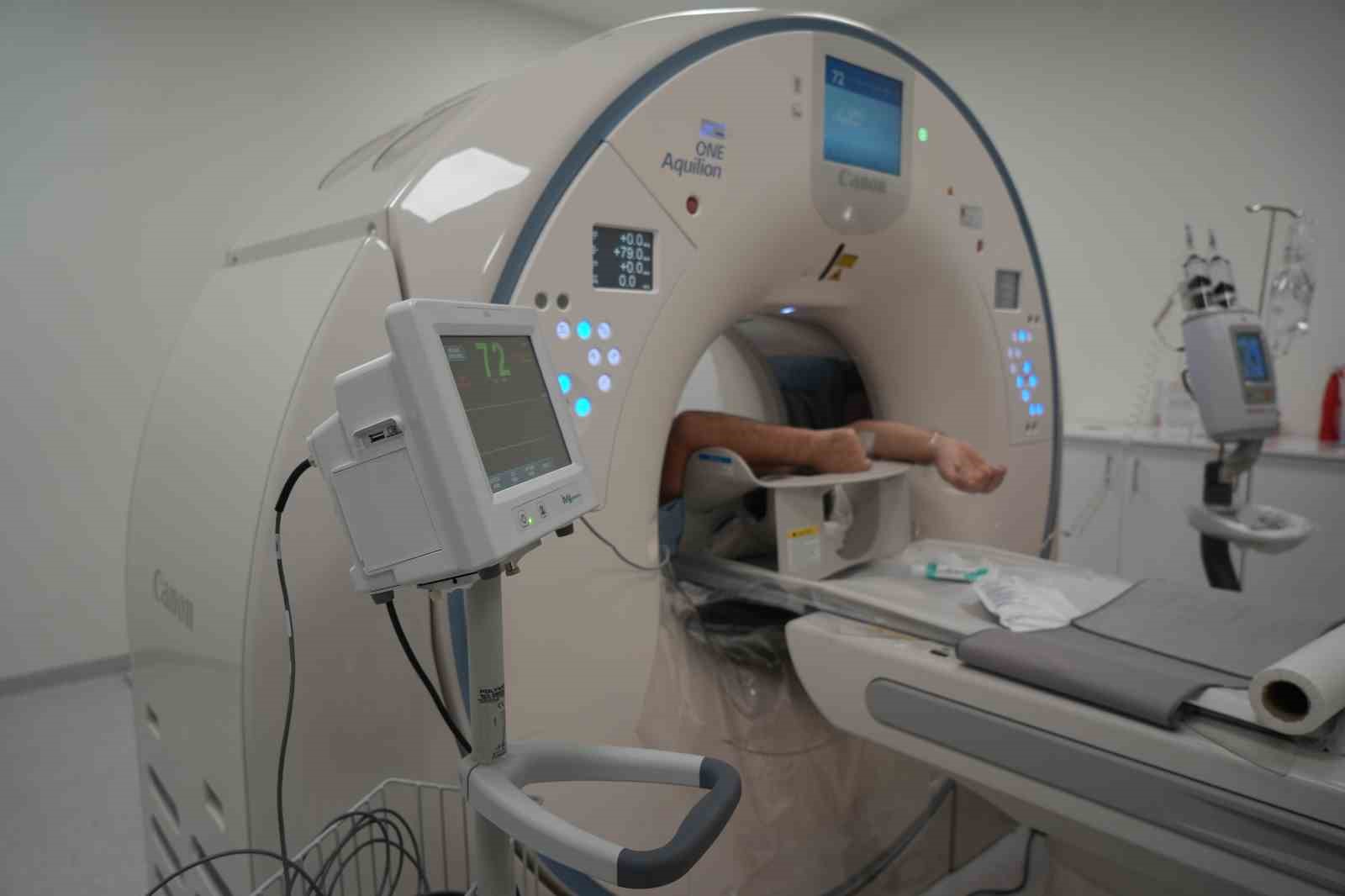 Türkiye’de 4 merkezde var: Sanal anjiyografi yapabilen yapay zekalı tomografi Samsun’da
Türkiye’de 4 merkezde var: Sanal anjiyografi yapabilen yapay zekalı tomografi Samsun’da