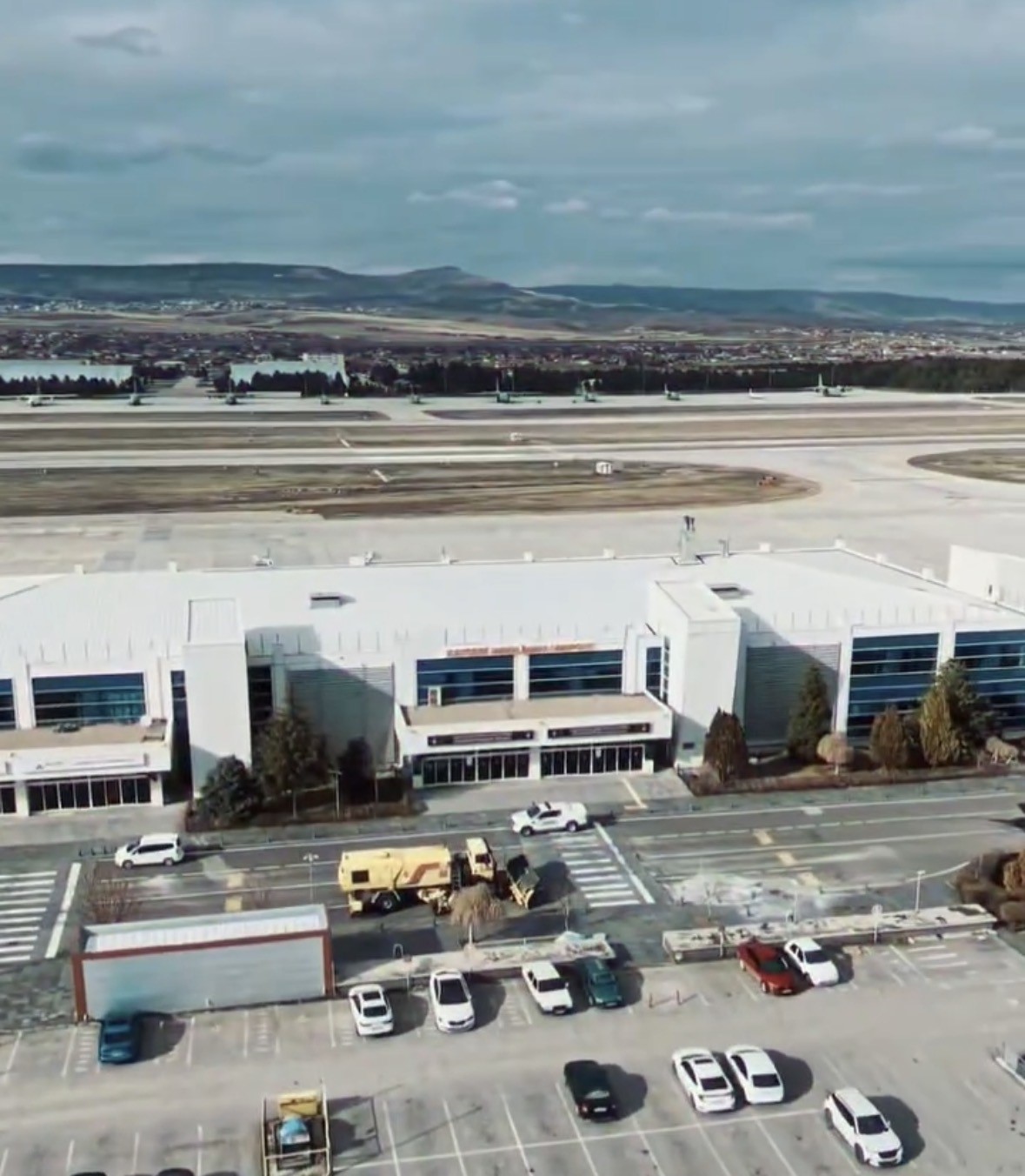 Türkiye’de ilk olacak projeyi bakanlık paylaştı: Kayseri’ye Uluslararası Arama Kurtarma Lojistik Üssü kurulacak
Türkiye’de ilk olacak projeyi bakanlık paylaştı: Kayseri’ye Uluslararası Arama Kurtarma Lojistik Üssü kurulacak