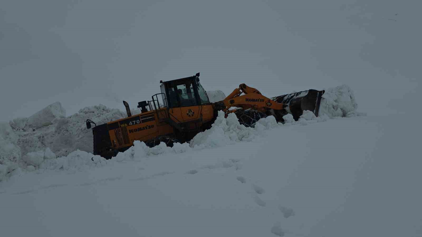 Türkiye’de kar rekoru: Kar kalınlığı 4 metreye yaklaştı
