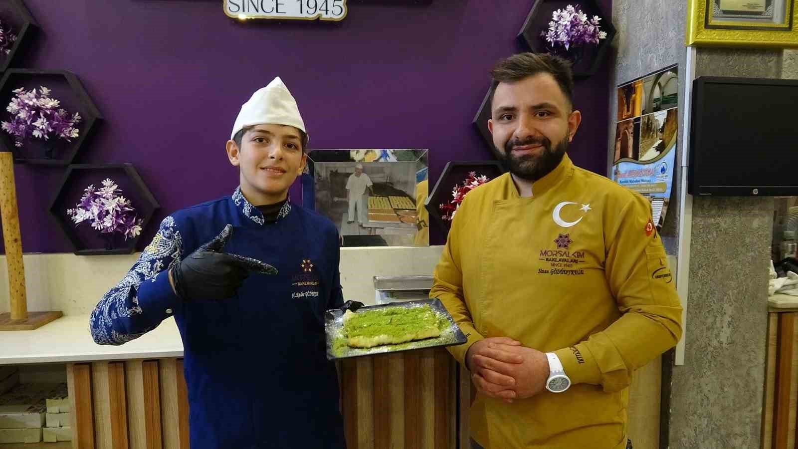 Türkiye’de öğrendikleri katmeri Suriye’ye taşıyacaklar
Türkiye’de öğrendikleri katmeri Suriye’ye taşıyacaklar