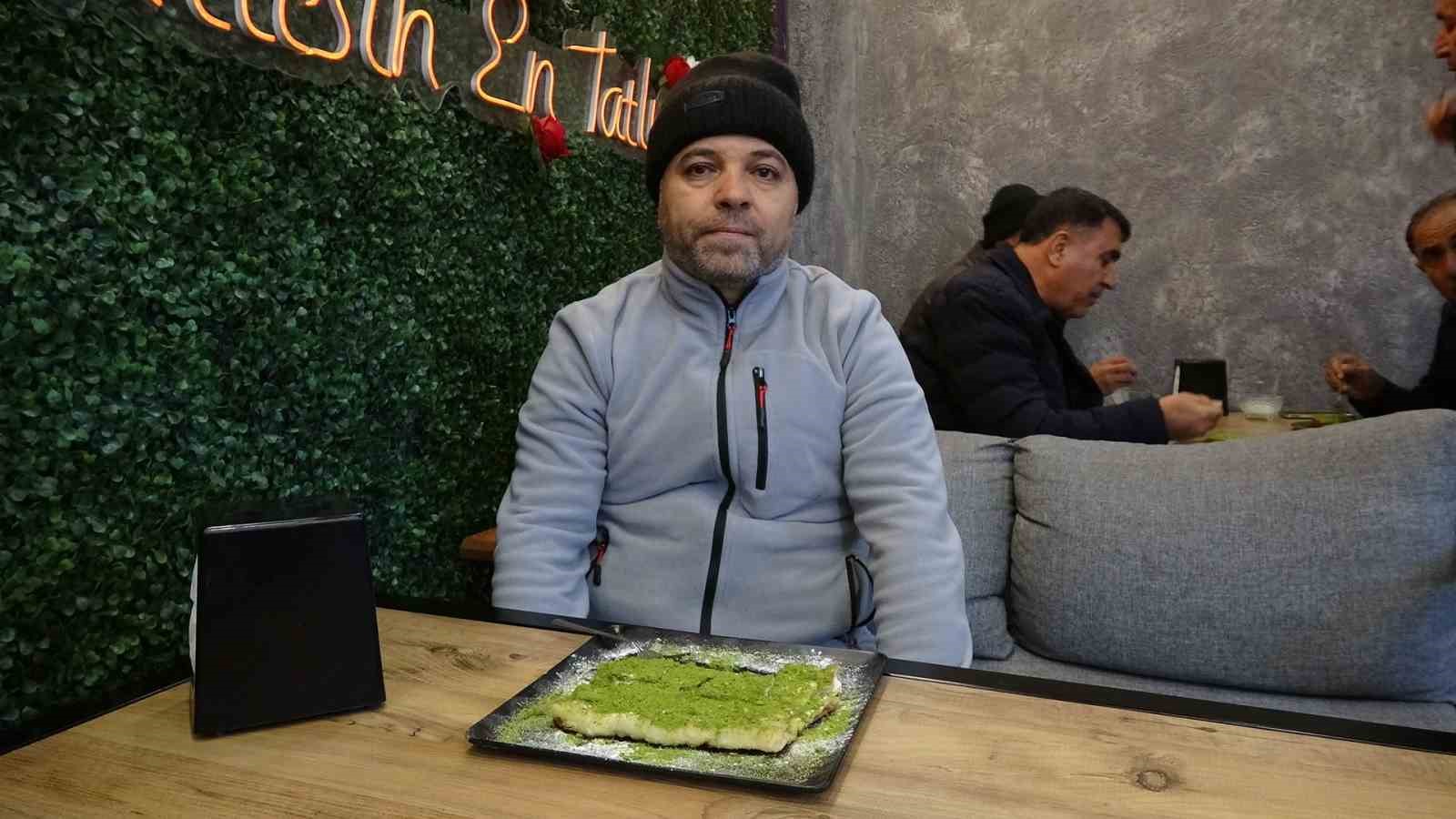 Türkiye’de öğrendikleri katmeri Suriye’ye taşıyacaklar
Türkiye’de öğrendikleri katmeri Suriye’ye taşıyacaklar