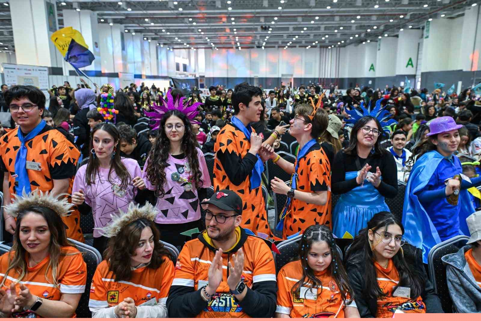 Türkiye’nin bilim kahramanları Fuar İzmir’de yarıştı
