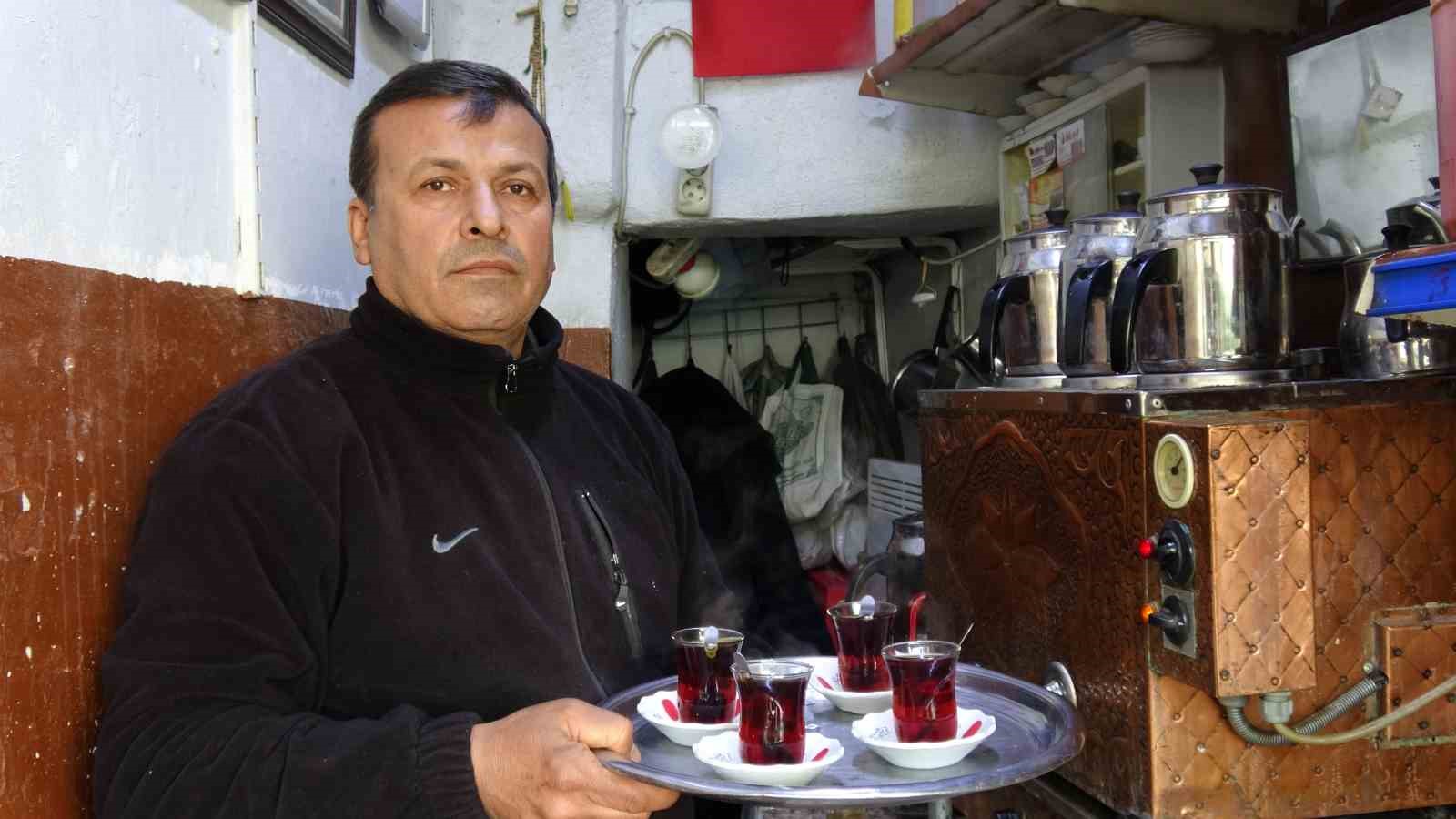 Türkiye’nin "çaykolik" şehri Gaziantep oldu
Türkiye’nin "çaykolik" şehri Gaziantep oldu