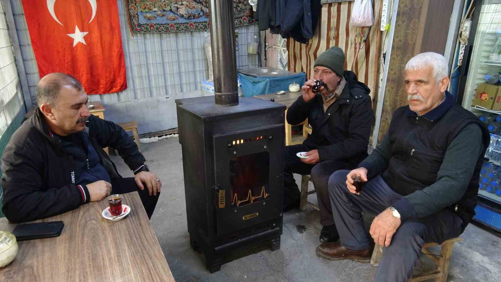 Türkiye’nin "çaykolik" şehri Gaziantep oldu
Türkiye’nin "çaykolik" şehri Gaziantep oldu