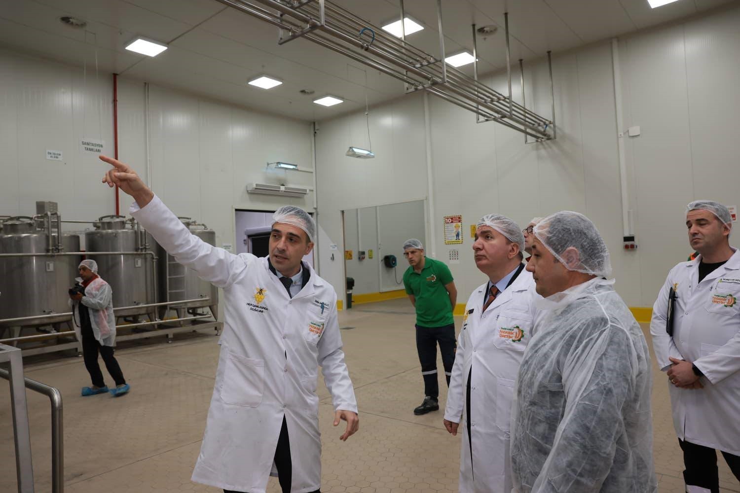 Türkiye’nin dört bir yanından gelen ballar Erzincan’da işleniyor
