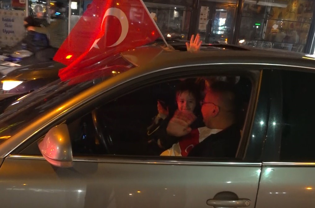 Türkiye’nin Dünya Kupası’na katılması Gaziantep’te coşkuyla kutlandı
