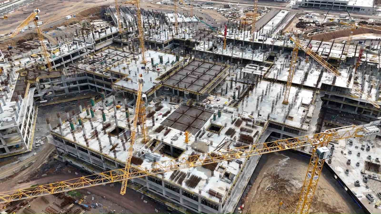 Türkiye’nin en büyük şehir hastanesi Sancaktepe’de yükseliyor
