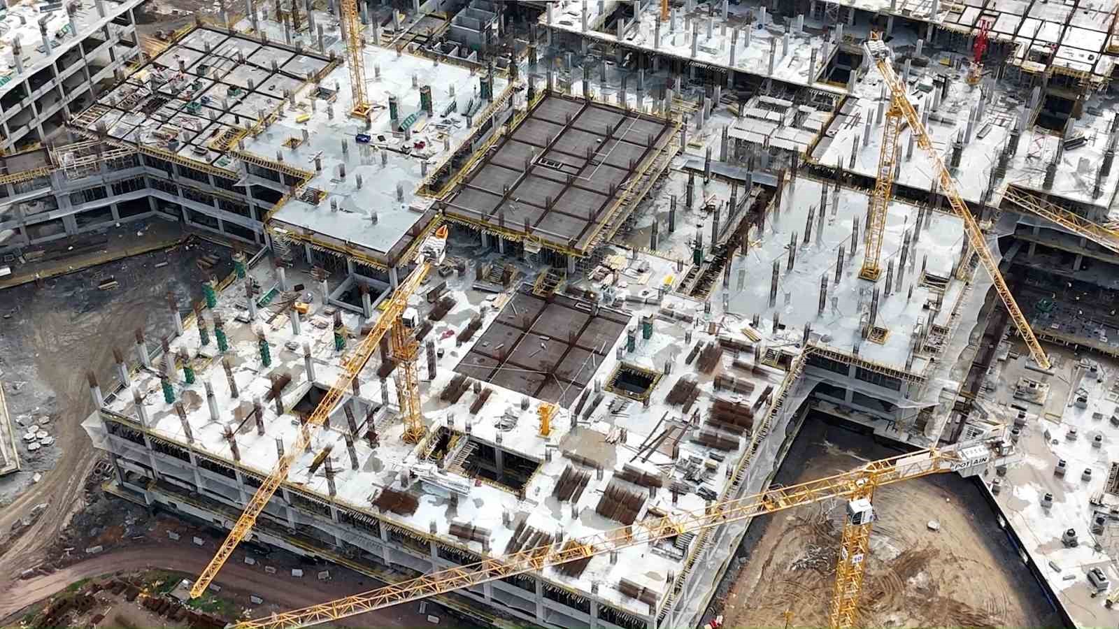 Türkiye’nin en büyük şehir hastanesi Sancaktepe’de yükseliyor
