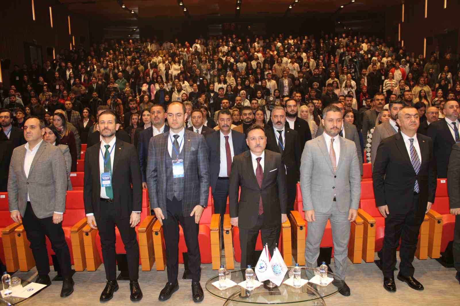 Türkiye’nin girişimcilik vizyonu Kayseri’de konuşuldu
Türkiye’nin girişimcilik vizyonu Kayseri’de konuşuldu