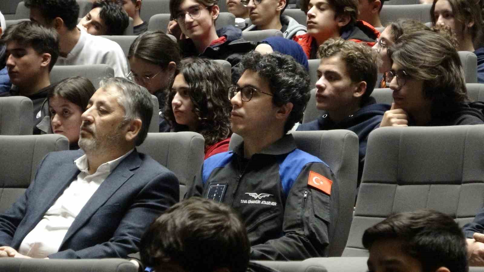 Türkiye’nin ikinci Milli Astronotu Tuva Cihangir Atasever Isparta’da öğrencilerle buluştu
